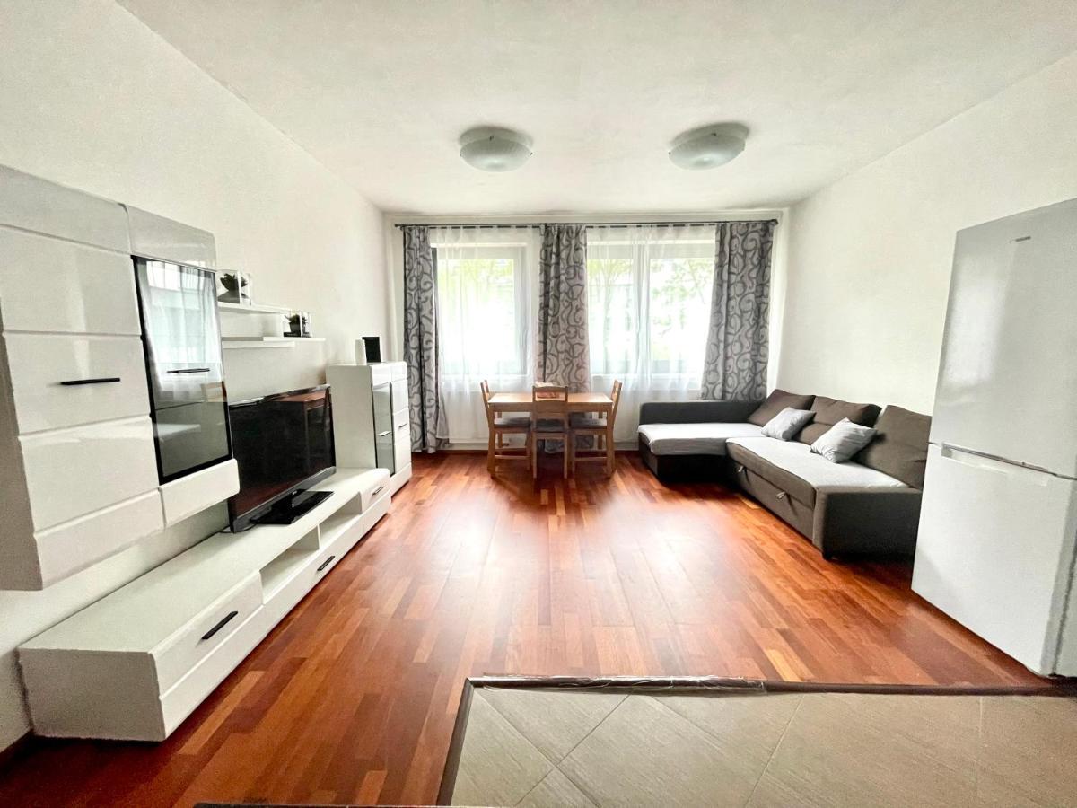 Centrum Park Apartment+ Prag Exteriör bild